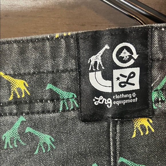 LRG/Lifted Research Group Black CargoShorts with Dinosaur Print Sz.44 - Picture 7 of 12